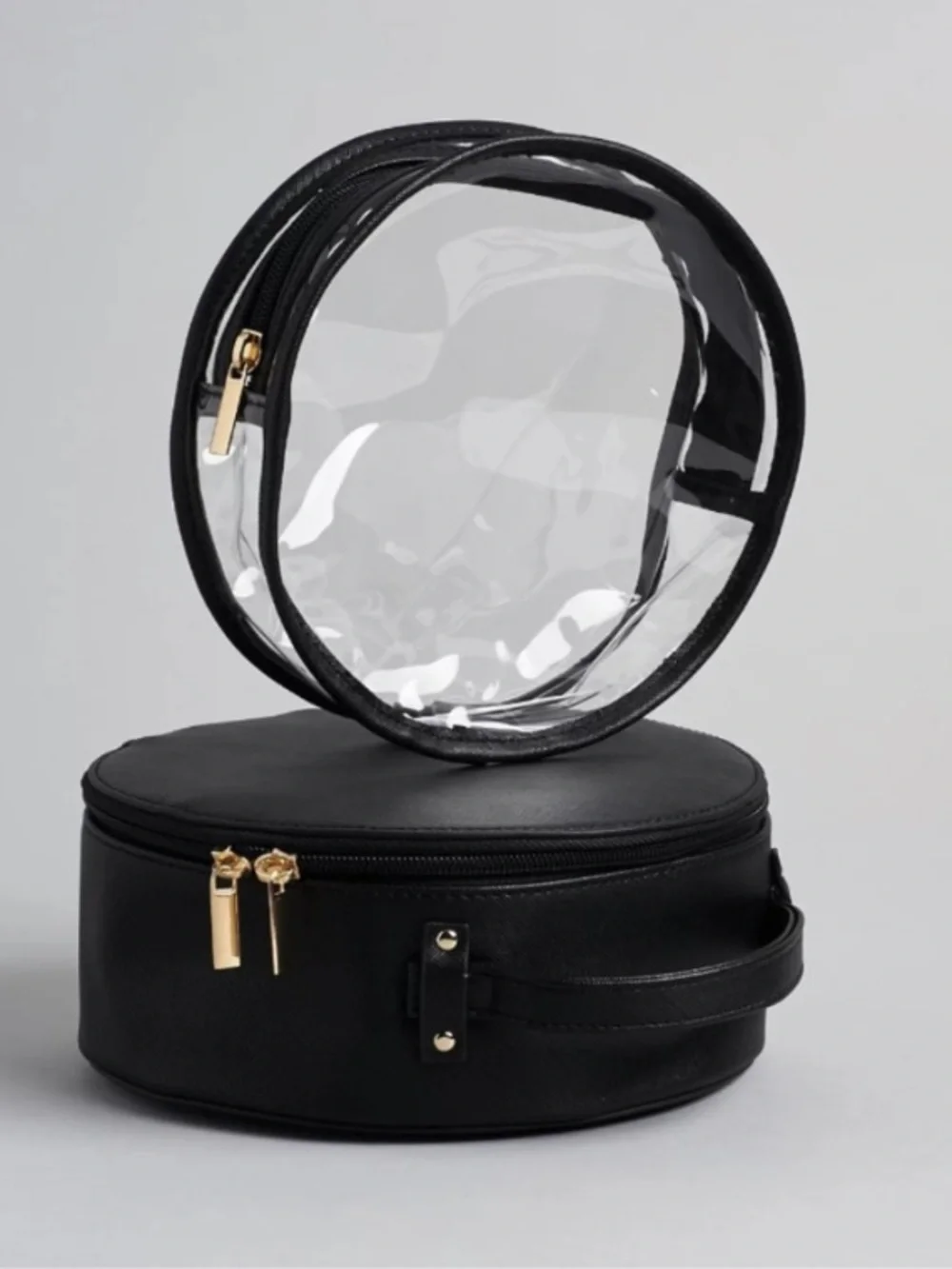 Hudson + Bleecker Preto Nomad Black Round Travel Kit Case